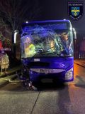 Einsatz Nr. 299 Hilfe 3 Verkehrsunfall Bus und LKW